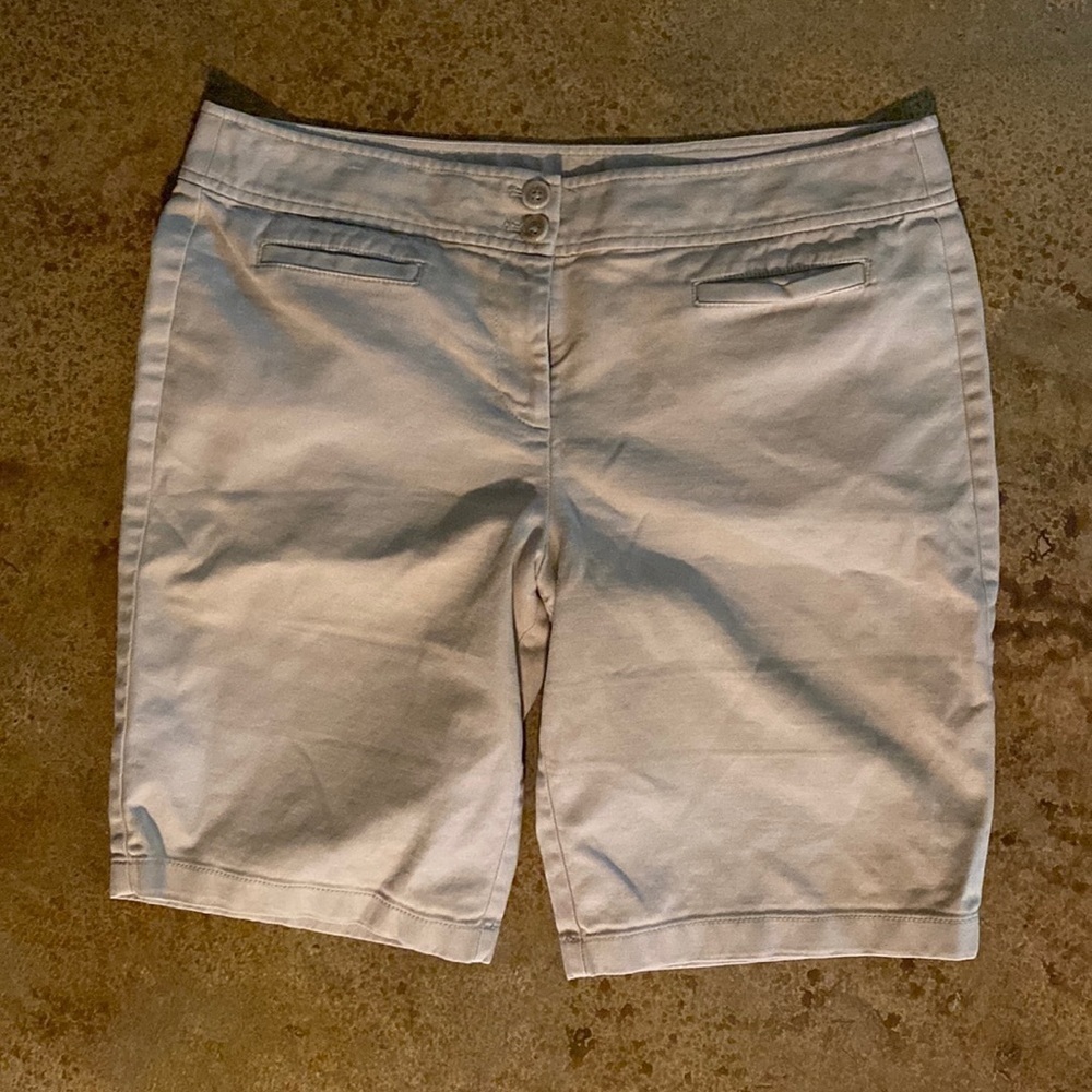 ANN Taylor plus signature high rise tan chino Bermuda shorts